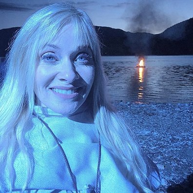 Barbara Crampton - behind the scenes shot from Colour of Madness