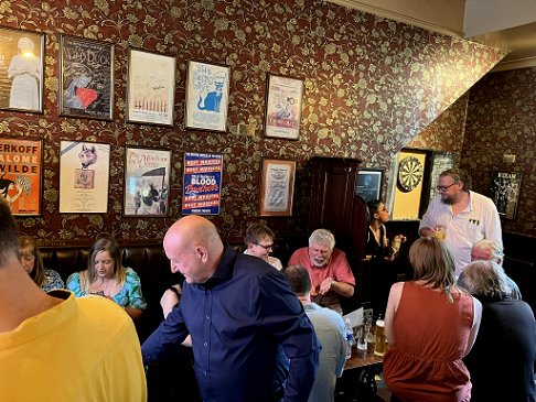 A busy pub - Robert Shearman, Steve Shaw